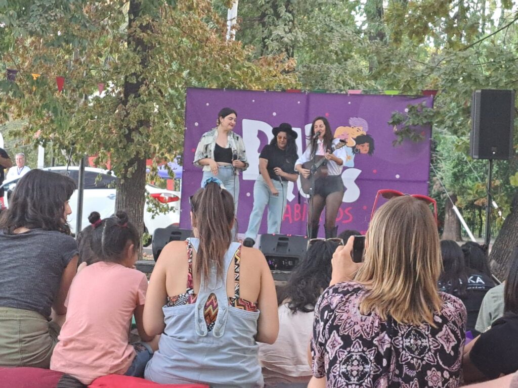 Exitoso inicio del “Marzo feminista” en Parque O’Higgins: Yorka se encontró con su público en una tarde inolvidable