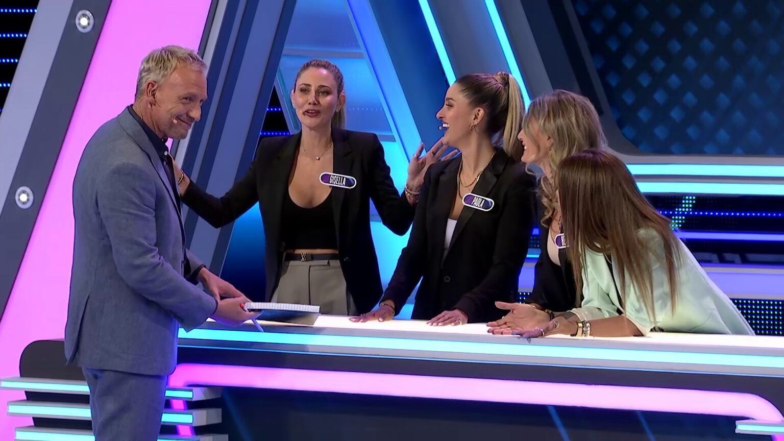 Familias de Gisella Gallardo y Marlén Olivarí se enfrentan en “Qué Dice Chile Prime”