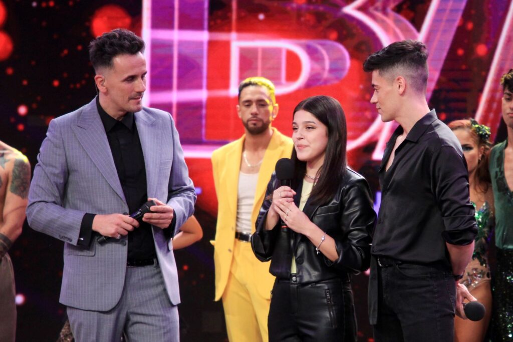 Era una de las favoritas: Tati Fernández abandona “Aquí se baila” por complicaciones de salud