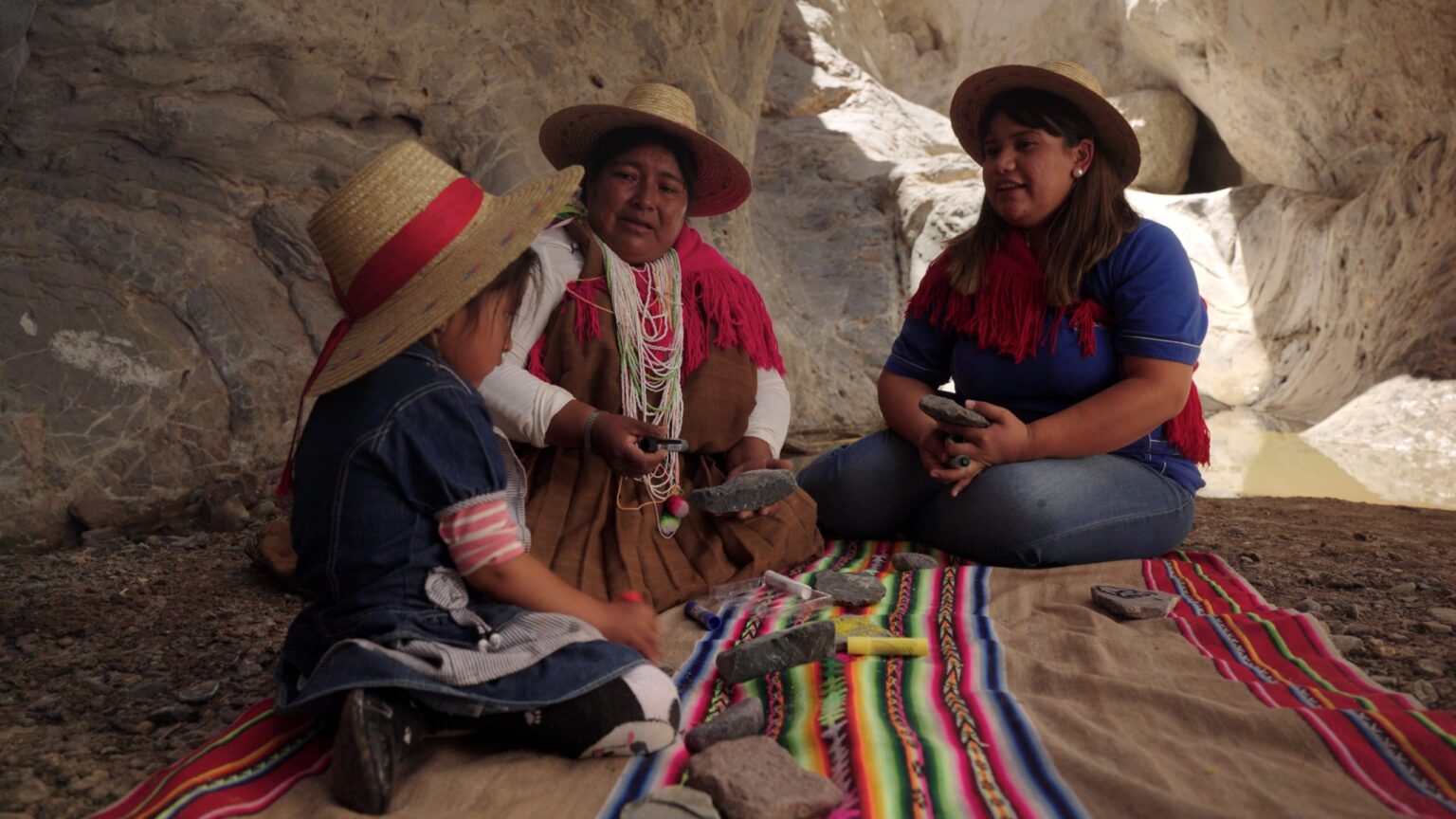 13C estrena “Raíces”, un documental que relata la importancia de los educadores de la cultura indígena en la primera infancia