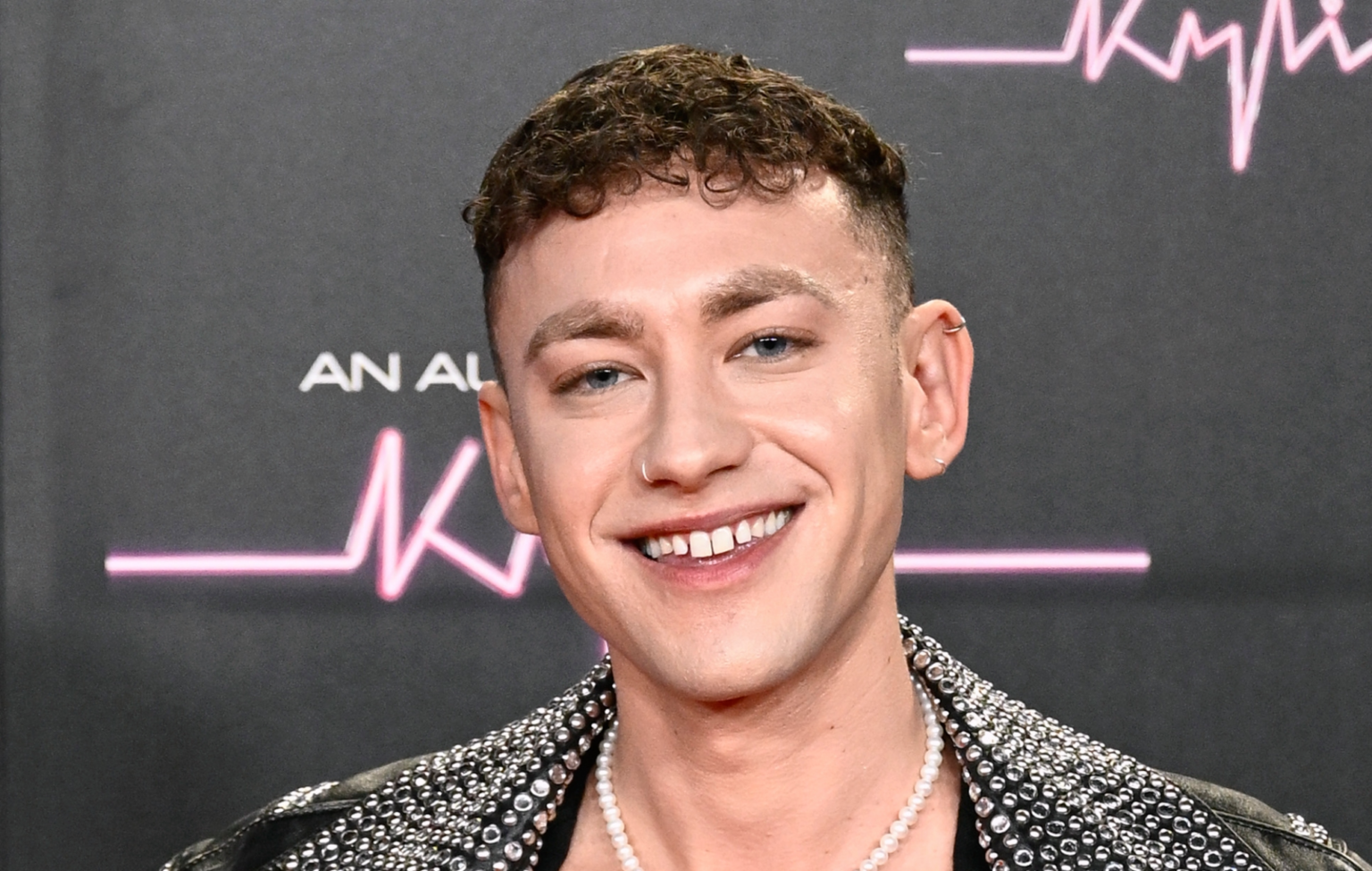 La BBC designa a Olly Alexander como representante de Reino Unido en Eurovisión 2024
