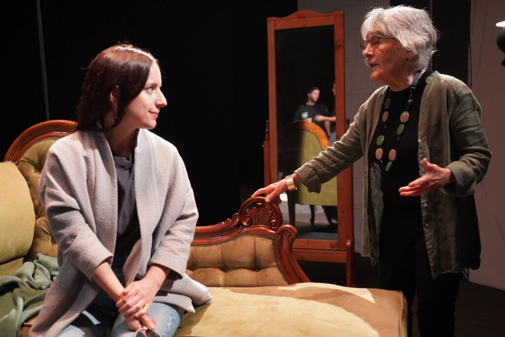 TVN estrena la serie “La vida es sueño” con los directores Maite Alberdi y Cristián Leighton