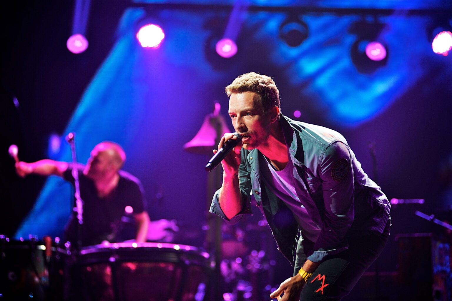 Este sábado en Universal+: Coldplay presenta su nuevo disco en Saturday Night Live