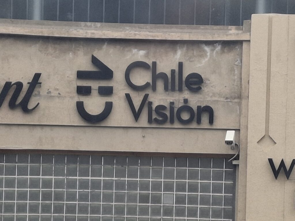 Cambios en Chilevisión: Definen conductores de “Podemos hablar” y el regreso de “Primer Plano” Chilevisión