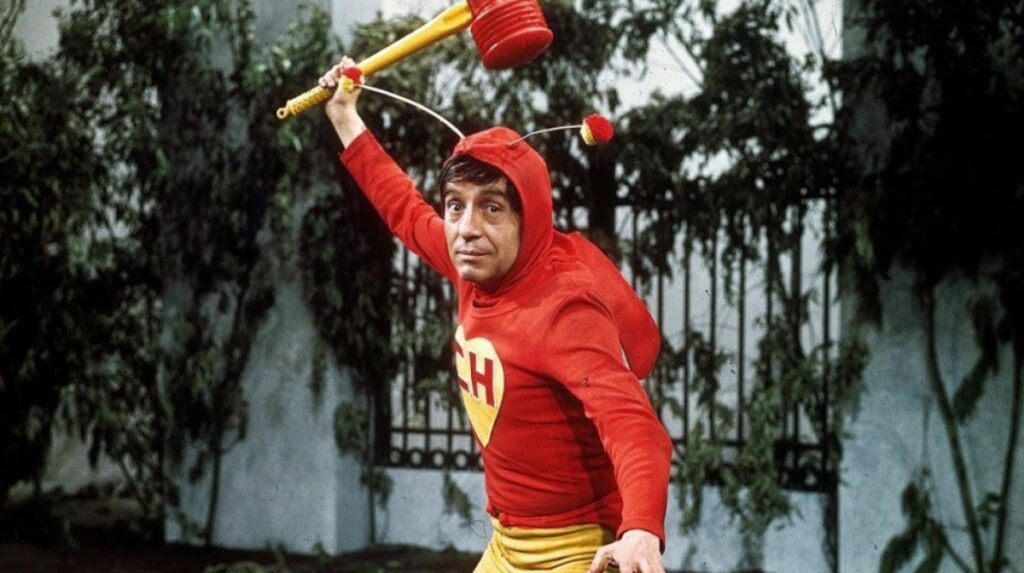 ¿Y ahora quién podrá defendernos?: “El Chapulín Colorado” llega a TVN Chapulín Colorado en TVN