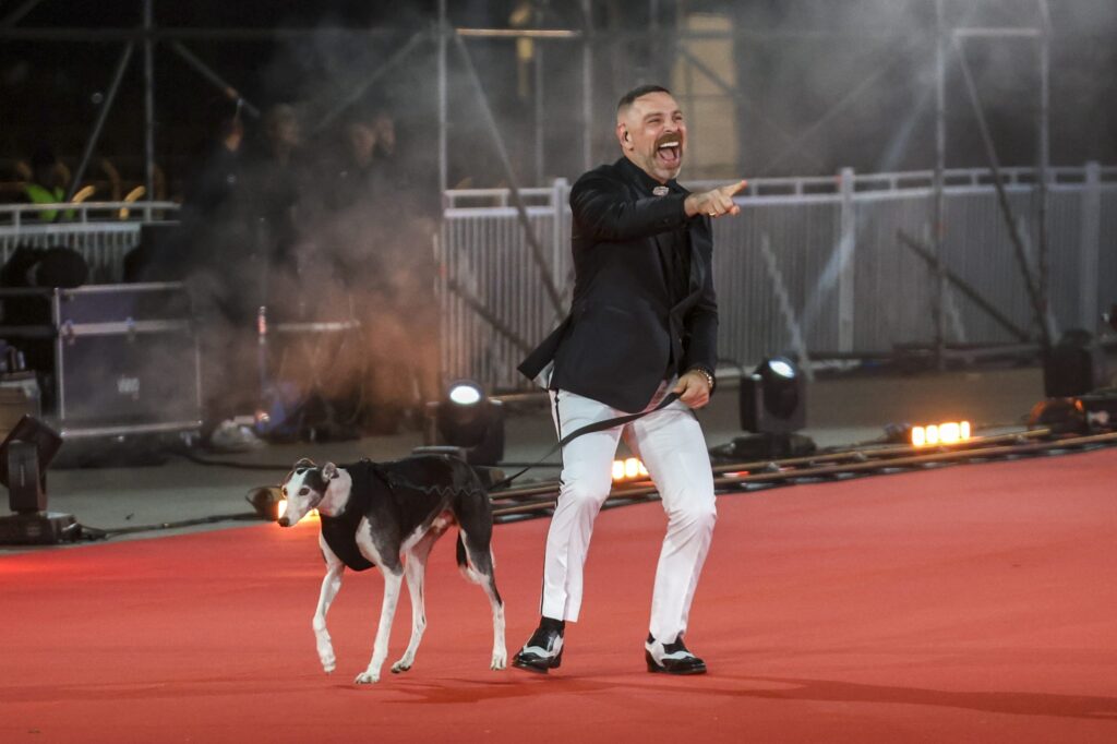 Entre problemas técnicos, críticas a la organización y pifias a los faranduleros: Así se desarrolló la Gala de Viña 2025 Gala Viña 2025