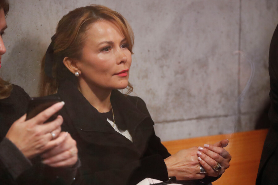 La farándula como refugio de impunidad: El regreso televisivo de Cathy Barriga Cathy Barriga