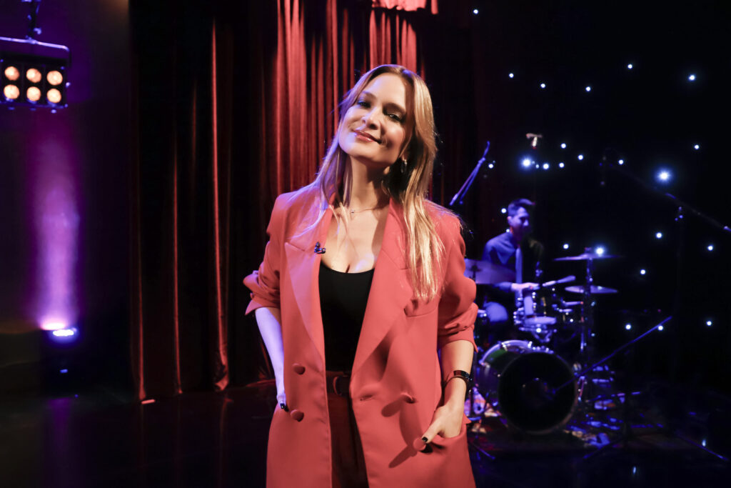 Nicole en Sesiones Avivando: Nueva Ola de REC TV