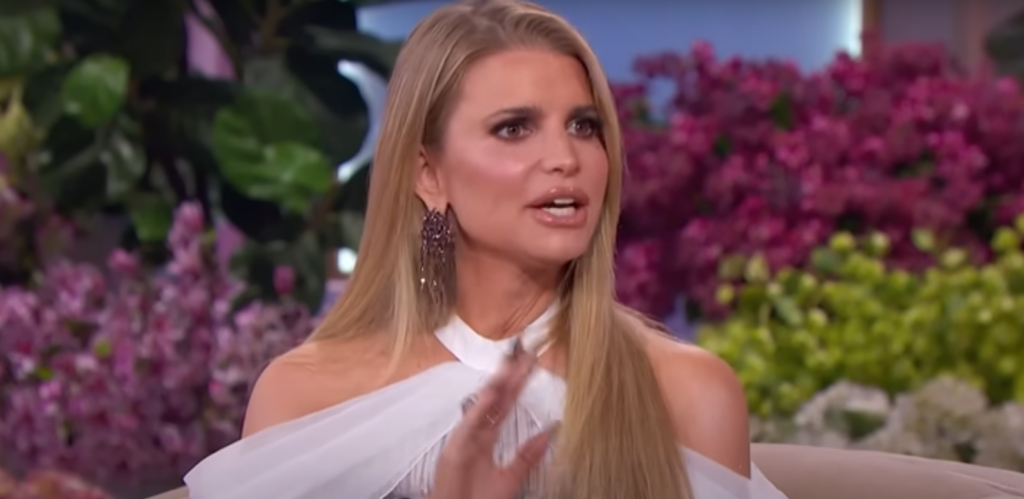 Jessica Simpson revive su estilo Y2K y conecta con su hija adolescente Jessica Simpson