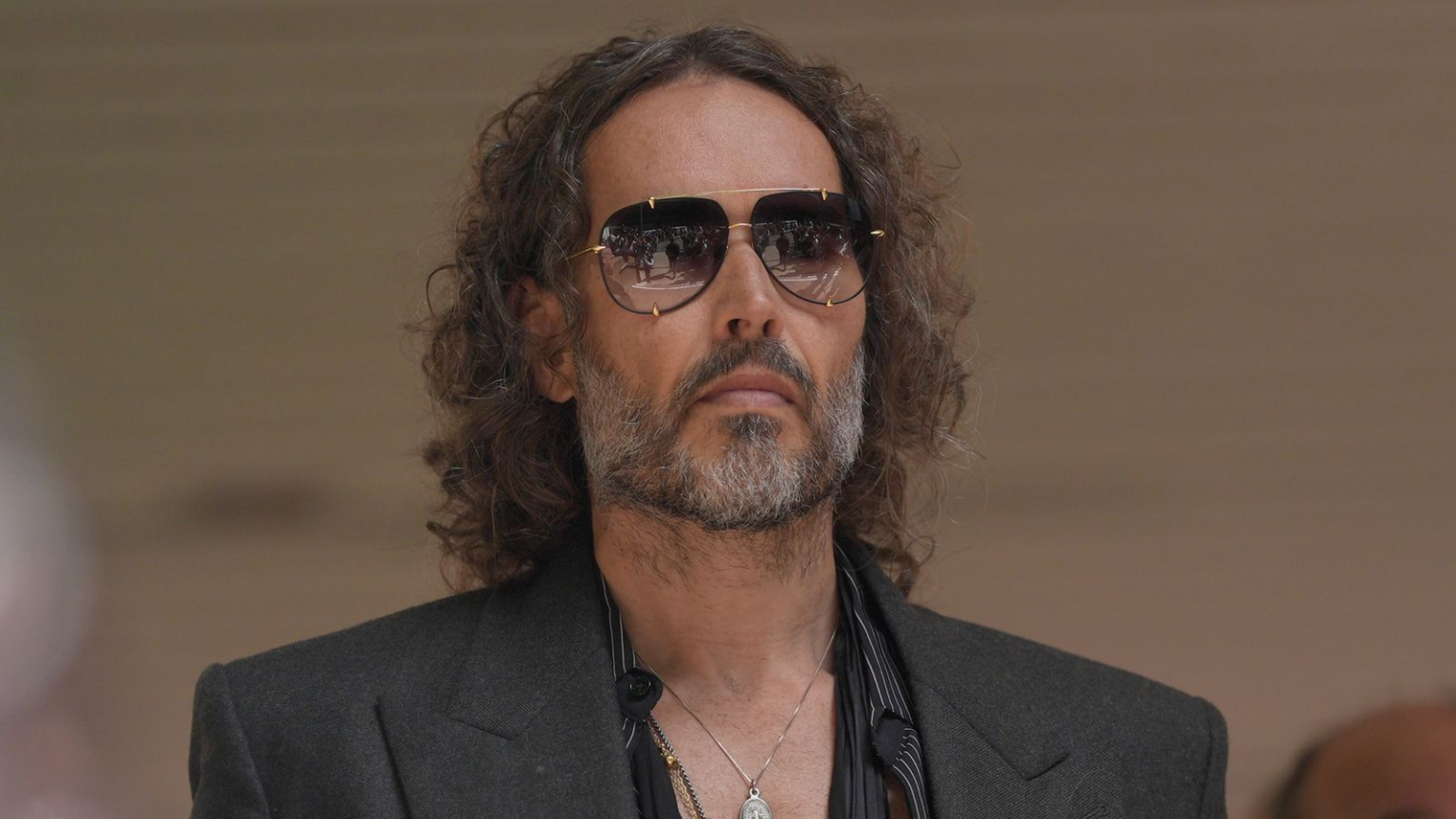 Russell Brand enfrenta nuevas acusaciones por delitos sexuales en Reino Unido Russell Brand