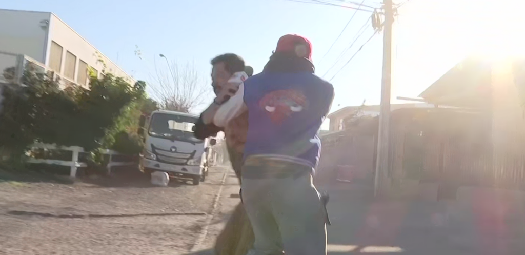 Periodista de Tu Día sufre violenta agresión en vivo tras ser expuesto en peligro por Canal 13 Rodrigo Pérez