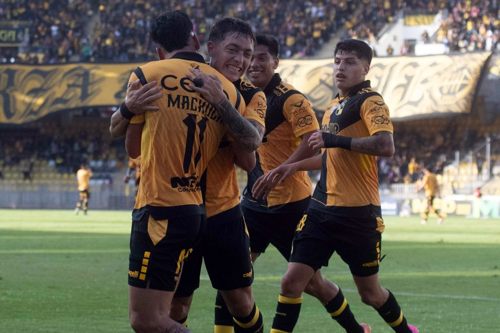 Coquimbo Unido tropieza en Uruguay pero lidera el rating televisivo en su clasificación a octavos Coquimbo Unido