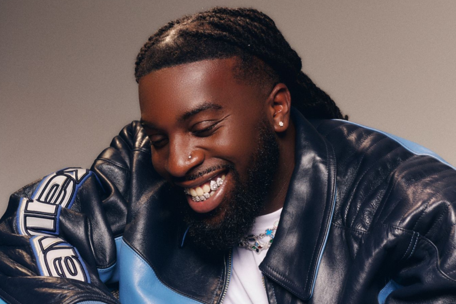 Asesinan a puñaladas en Londres a Talay Riley, compositor de Dua Lipa y Britney Talay Riley