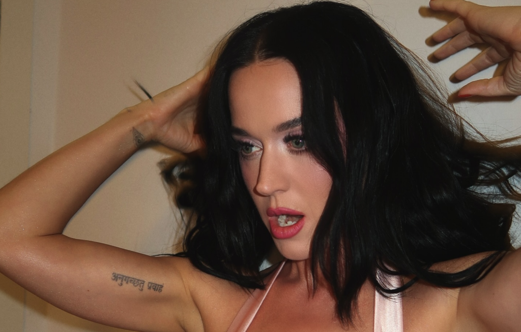 Katy Perry estrena “Watch It Burn” en España y comparte su origen emocional Katy Perry