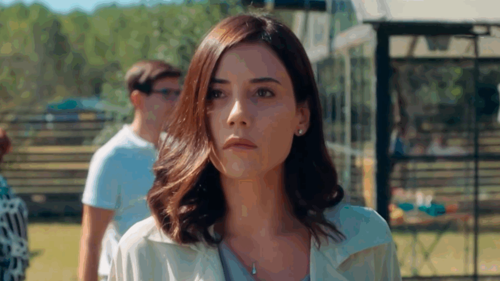 El ocaso de las turcas: Chilevisión relega al trasnoche a su teleserie Traicionada y desata la furia del público Traicionada