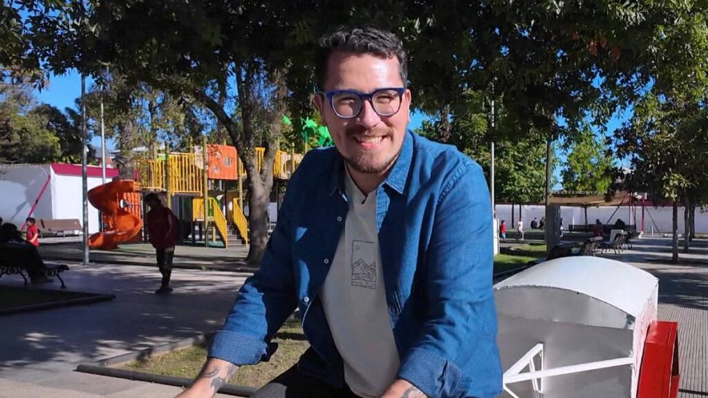 Claudio Michaux muestra otra faceta en “Sabingo” con “Los Reyes Guachacas”